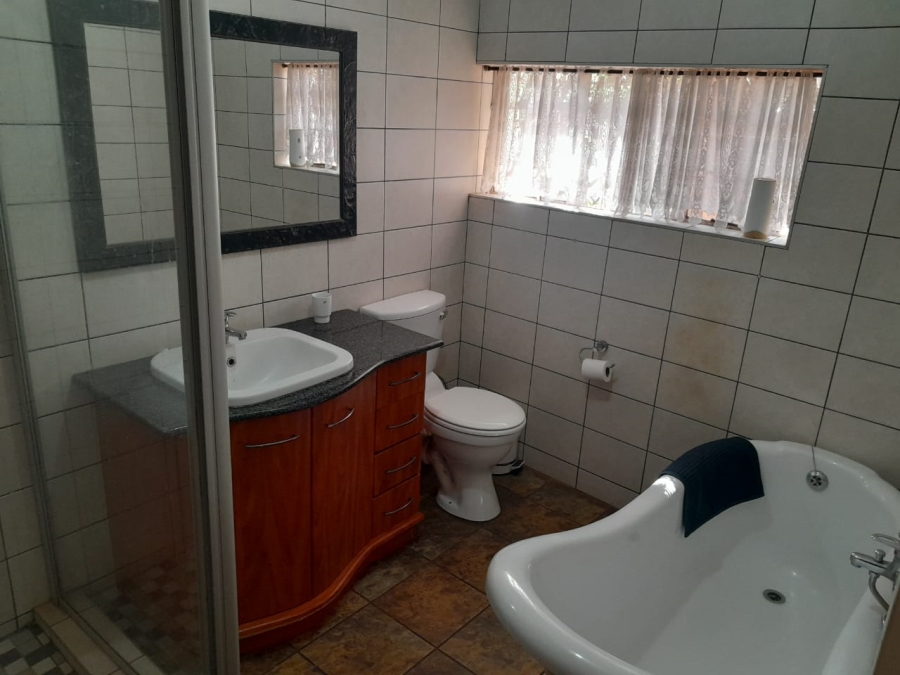 4 Bedroom Property for Sale in Protea Park North West